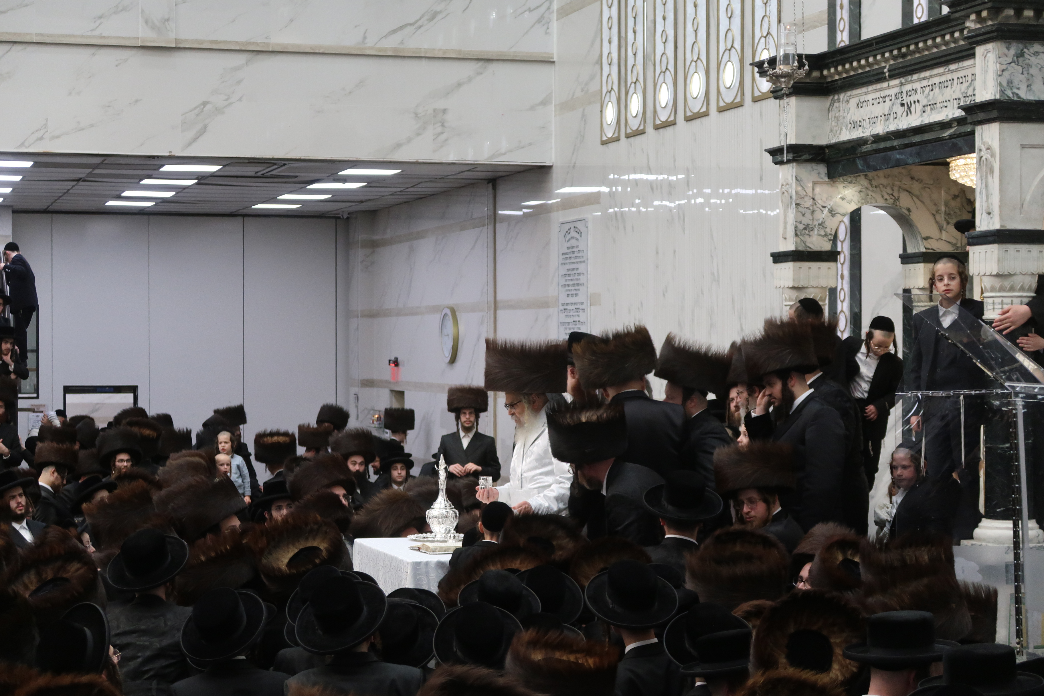 Motzaei Rosh Hashanah at the Satmar court