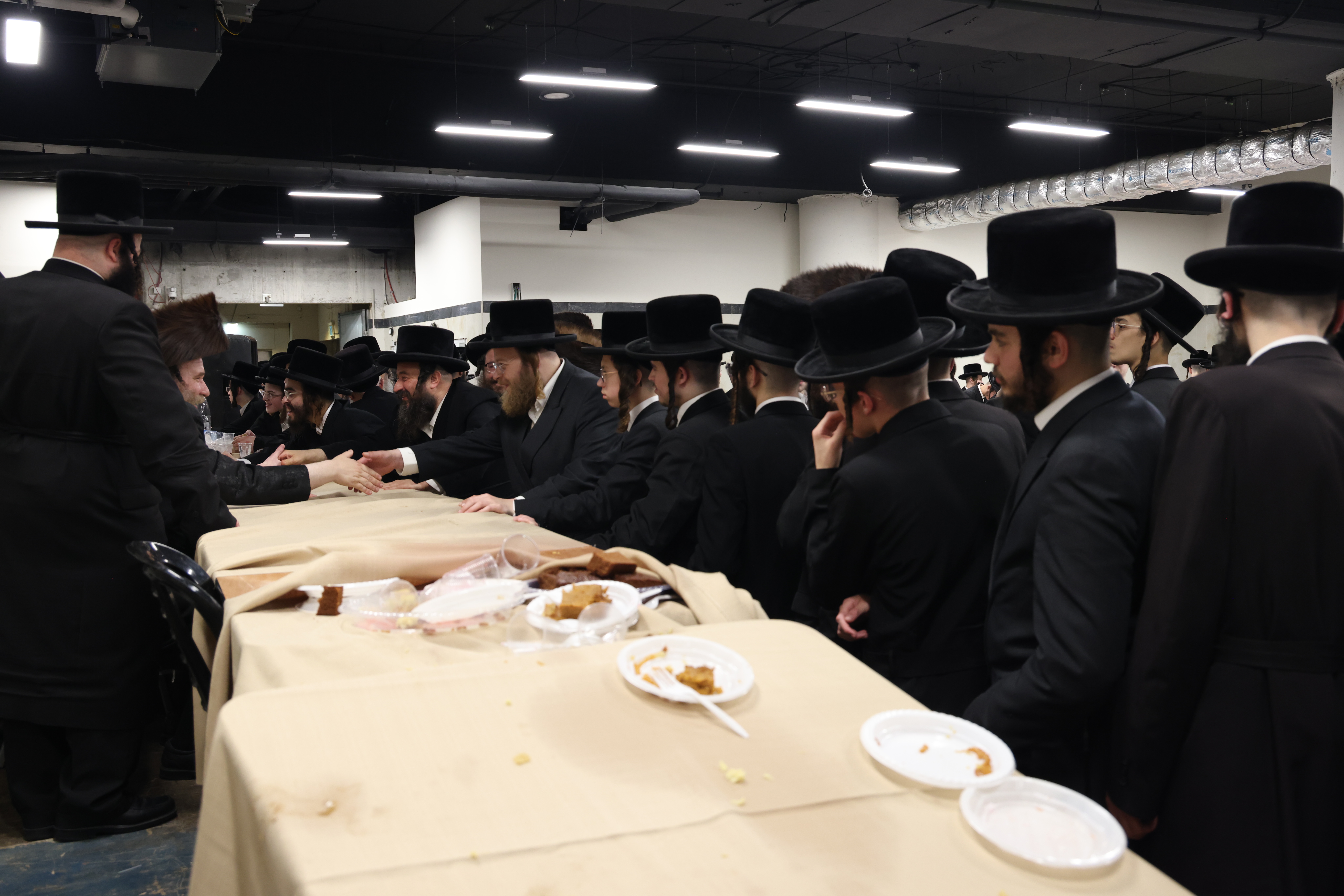 Vizhnitz celebration