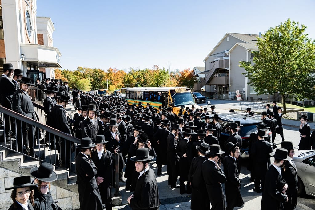 The Satmar Rebbe shlita at the opening of the zman
