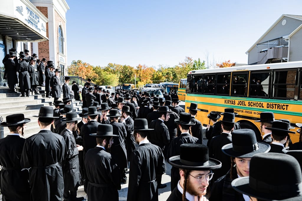 The Satmar Rebbe shlita at the opening of the zman