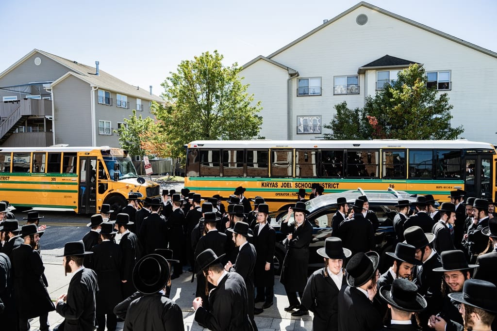 The Satmar Rebbe shlita at the opening of the zman