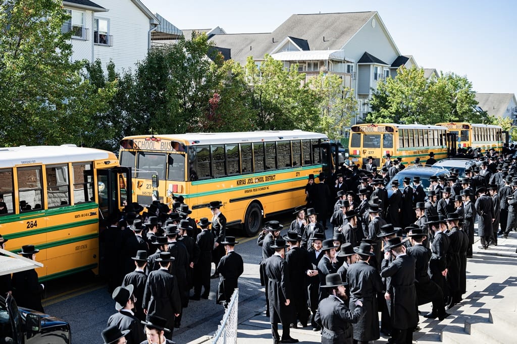 The Satmar Rebbe shlita at the opening of the zman