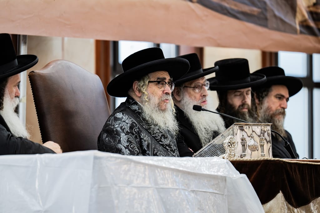 The Satmar Rebbe shlita at the opening of the zman