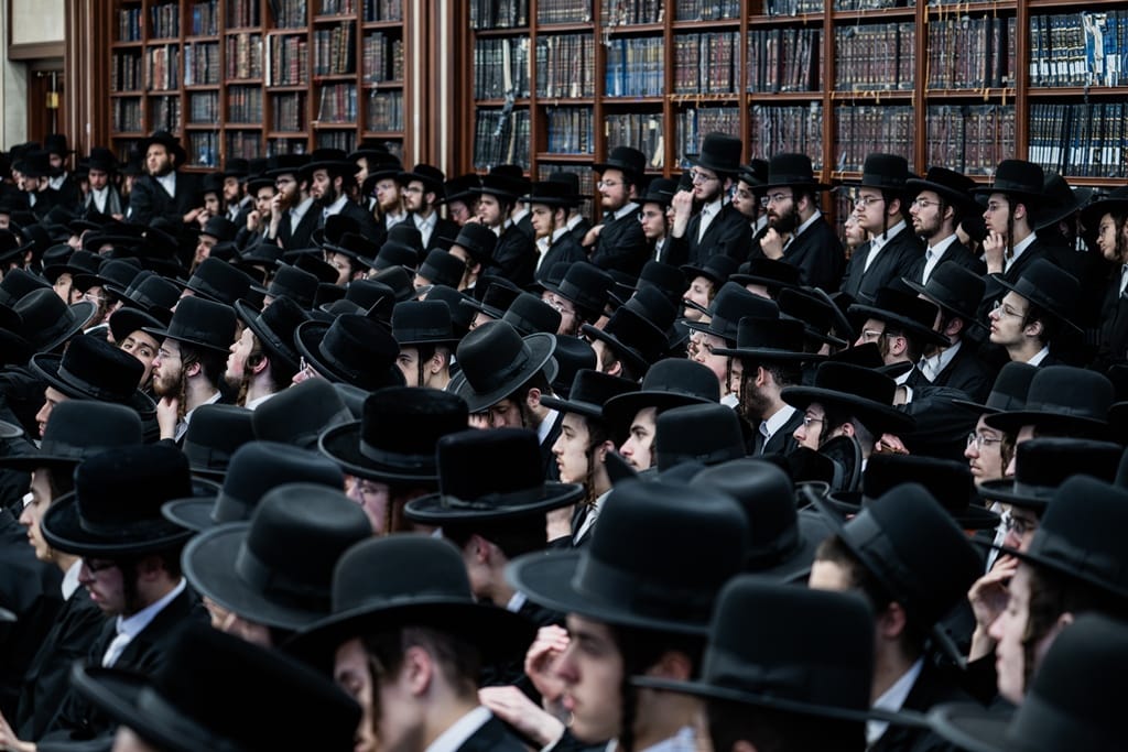 The Satmar Rebbe shlita at the opening of the zman