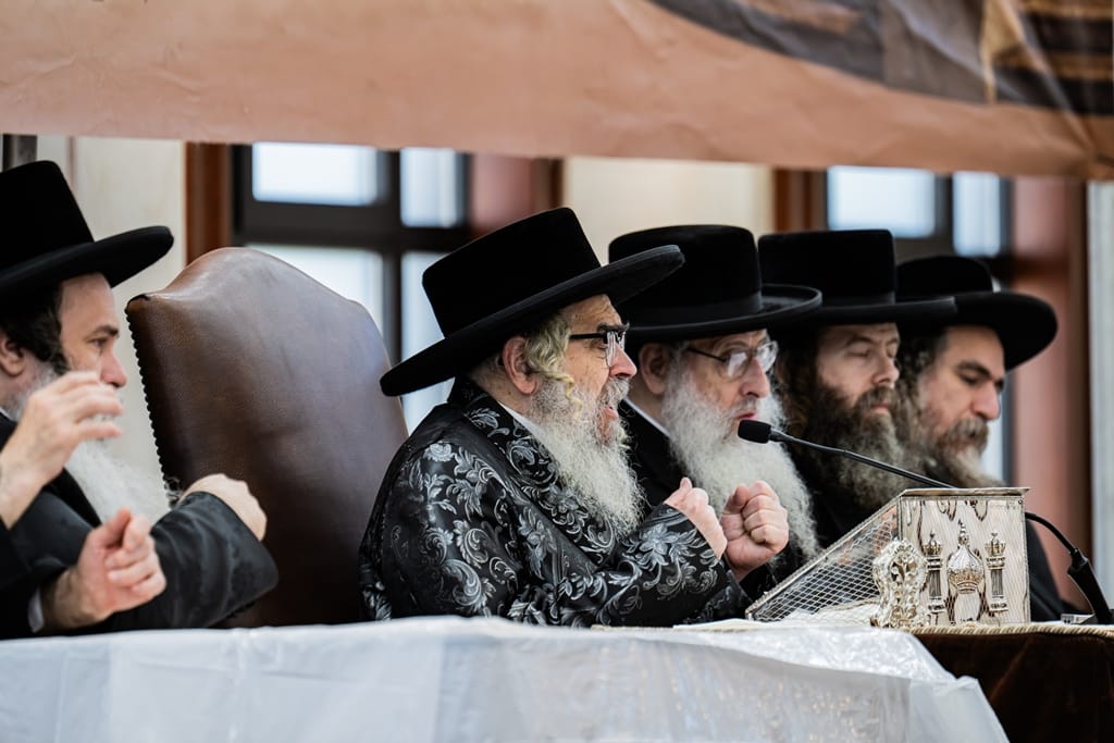 The Satmar Rebbe shlita at the opening of the zman