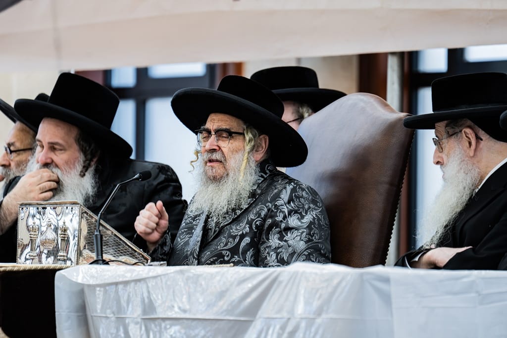 The Satmar Rebbe shlita at the opening of the zman