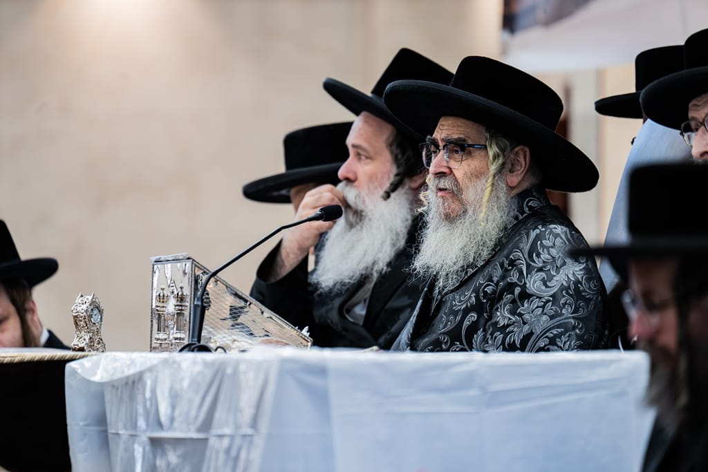 The Satmar Rebbe shlita at the opening of the zman