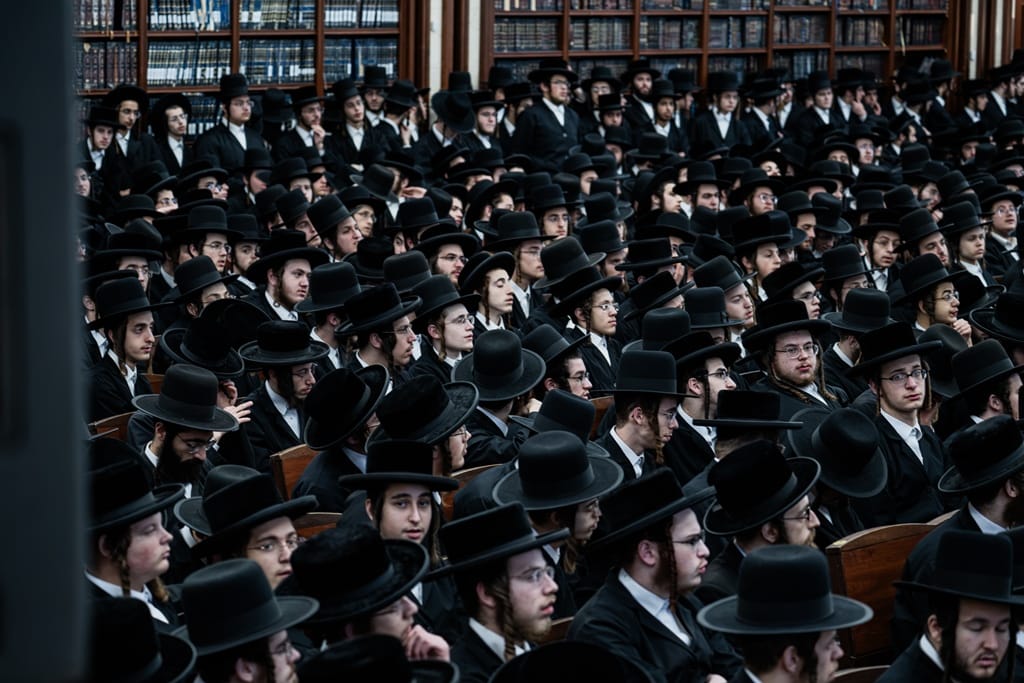 The Satmar Rebbe shlita at the opening of the zman