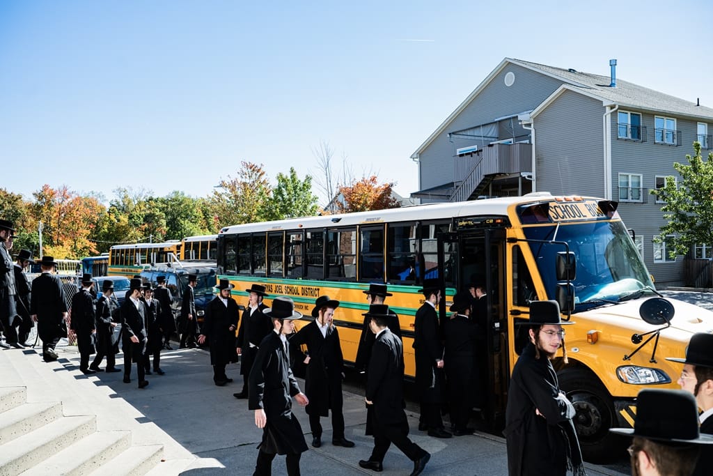 The Satmar Rebbe shlita at the opening of the zman