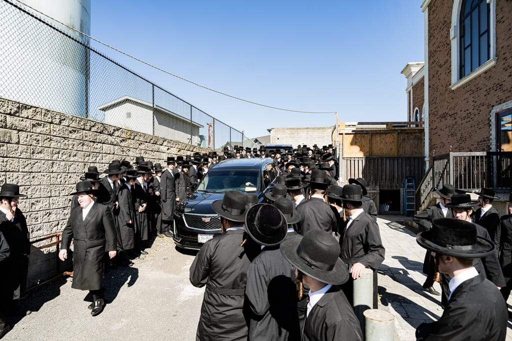 The Satmar Rebbe shlita at the opening of the zman