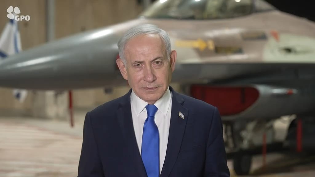 Netanyahu at an Air Force base
