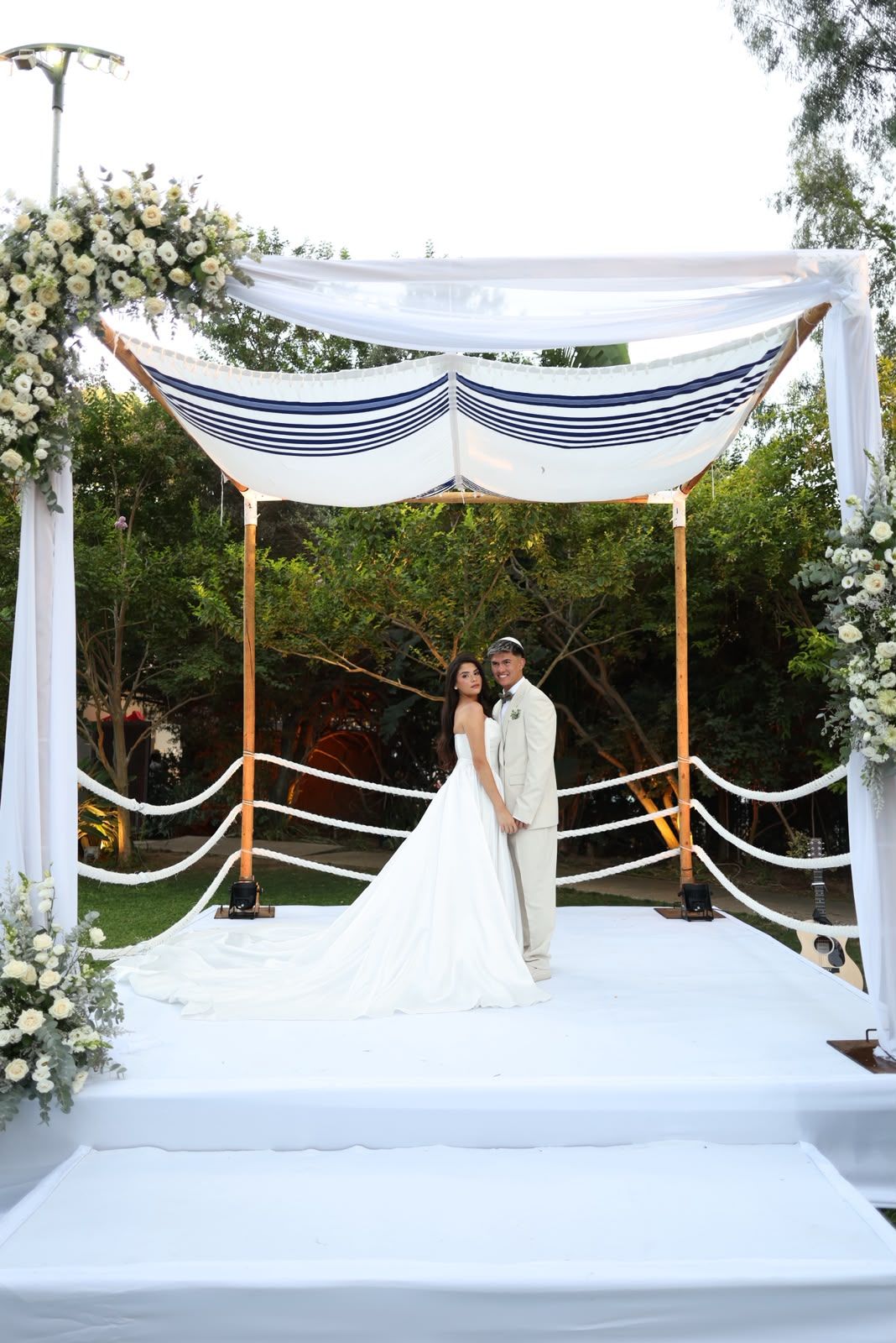 Ahavat Hashem Gordon marries
