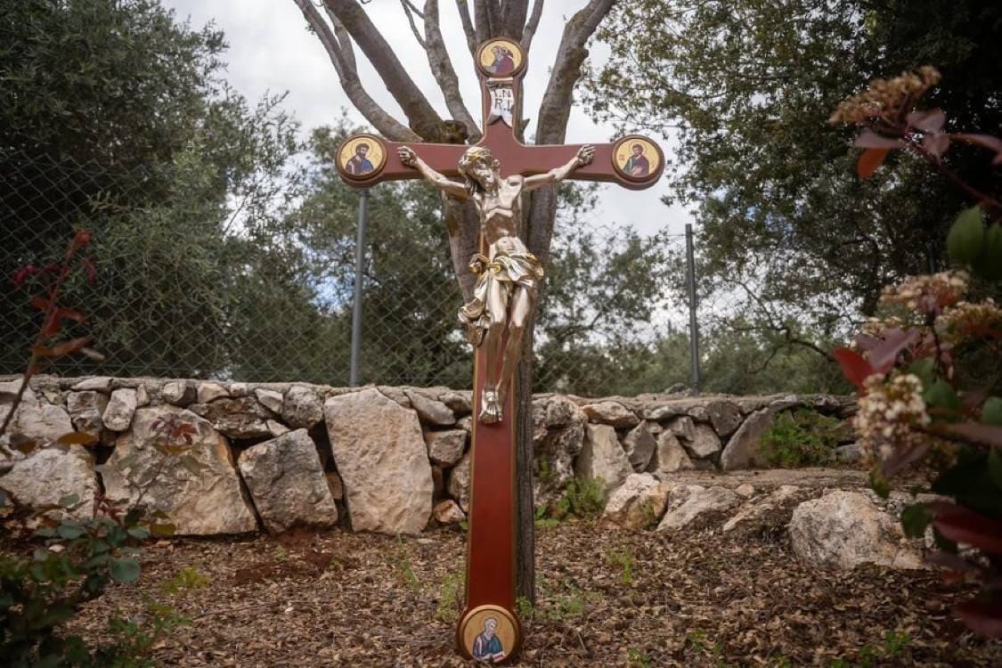 Replacement statue provided by Israel