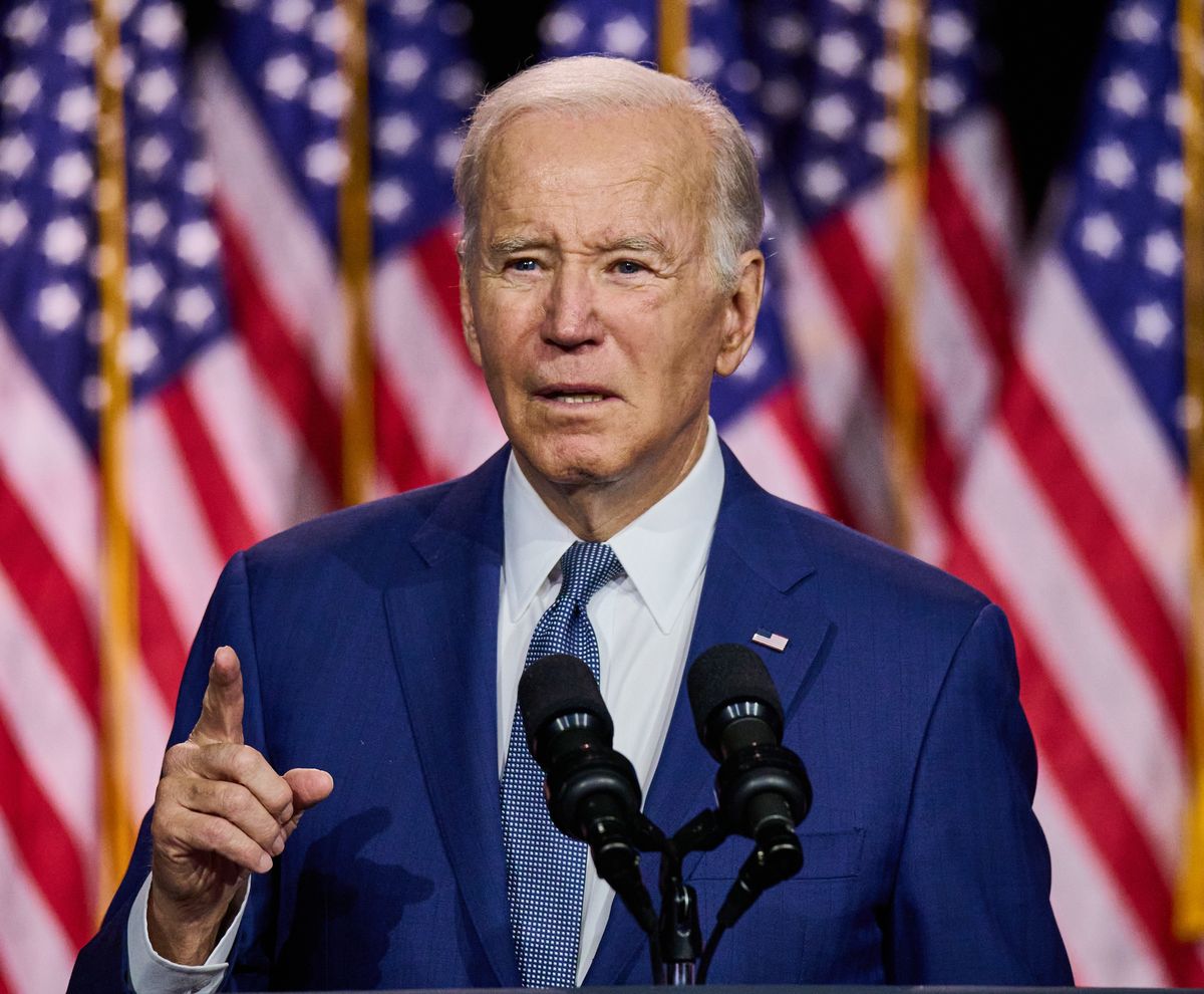 Biden accuses Putin of Navalny's death