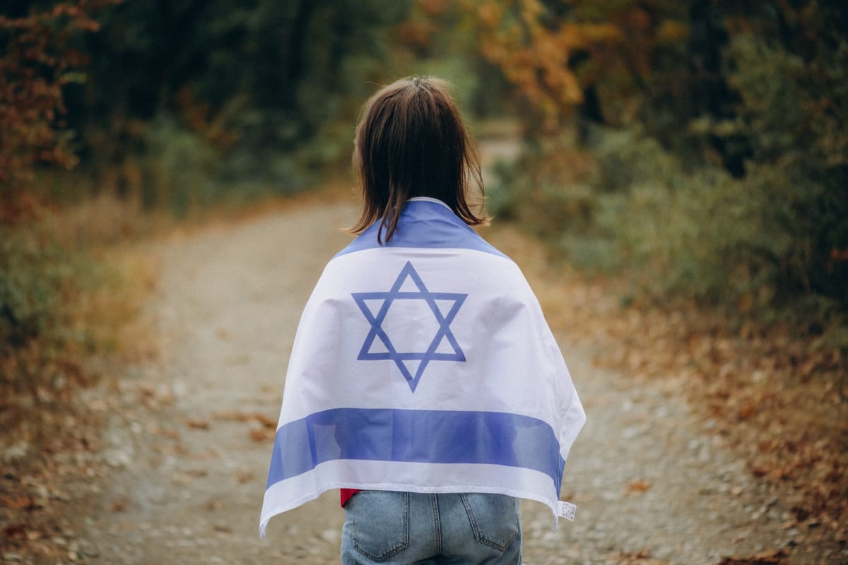 Girl wearing the Israeli flag