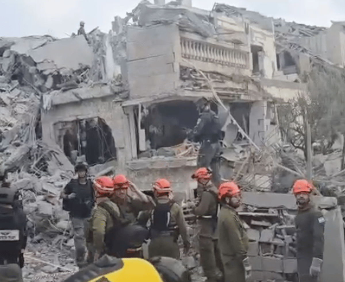 3 dead, 70 wounded as launches massive missile barrage at Israel