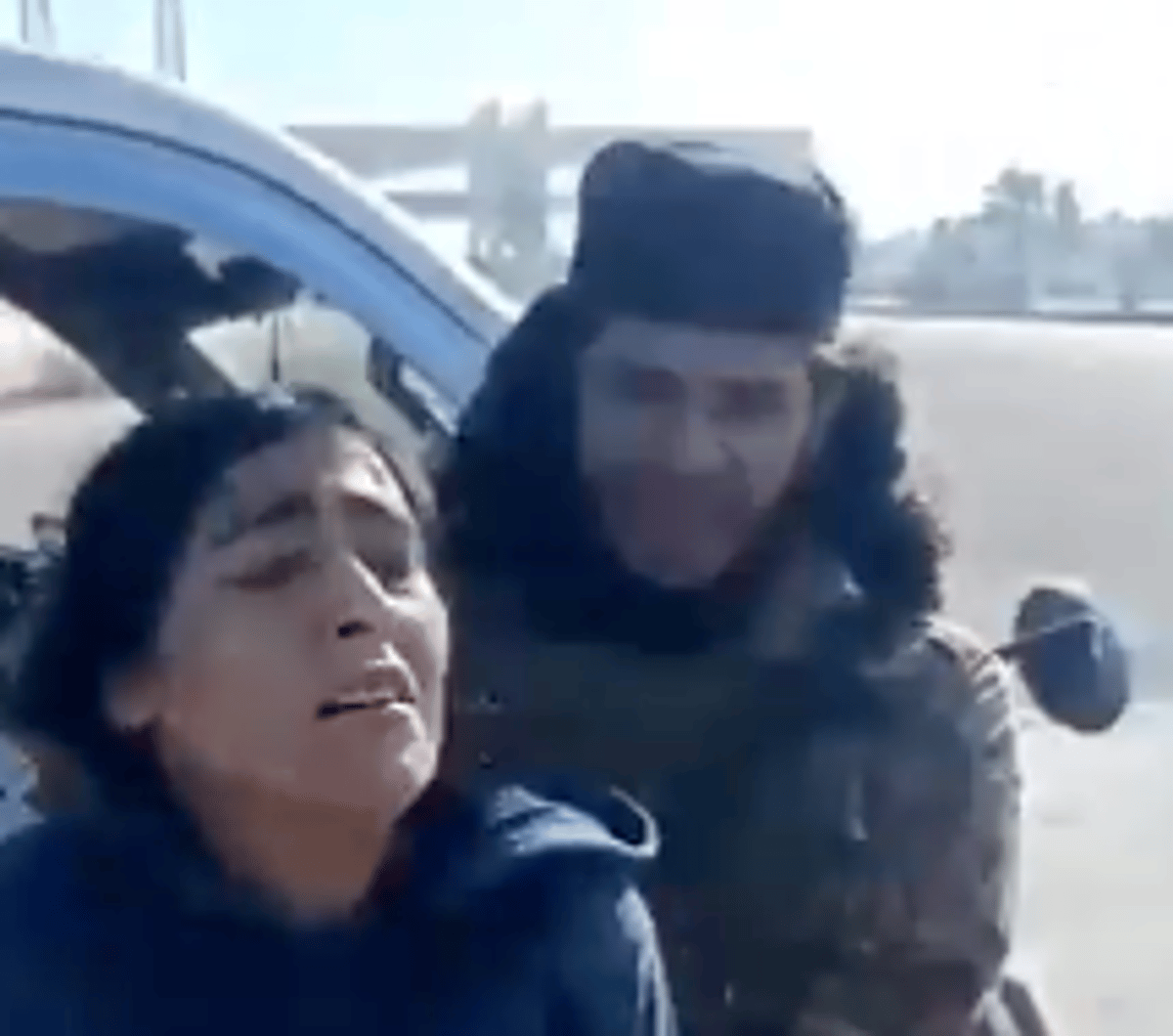 Jualni's thugs catch Kurdish female soldier