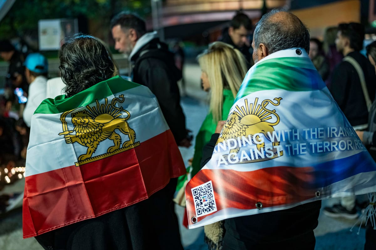 Iranians supporting the anti-regime protests