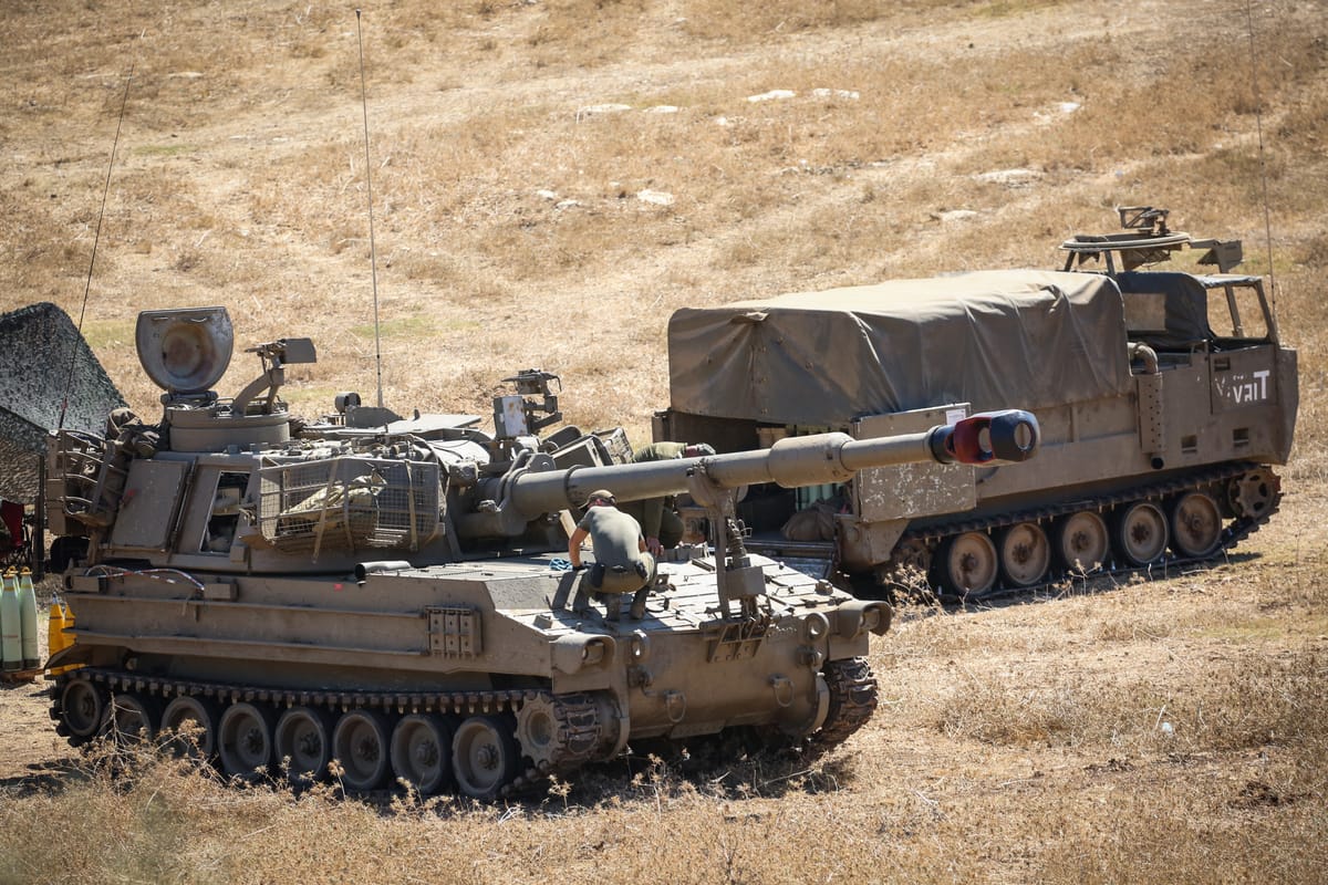 IDF artillery units near Lebanon-Israel border