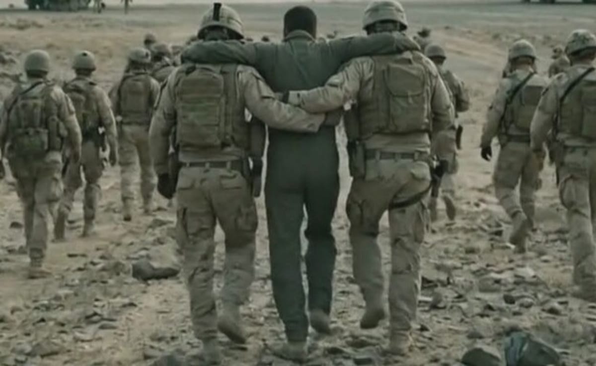 US Pilot being rescued by American troops