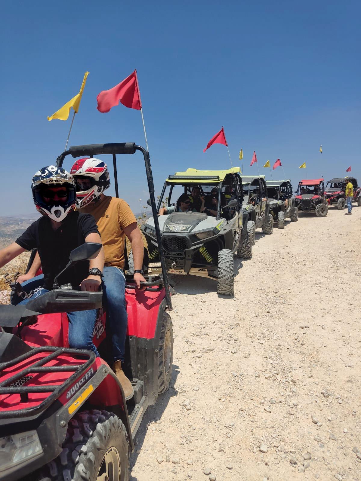 Razers at Alon Moreh