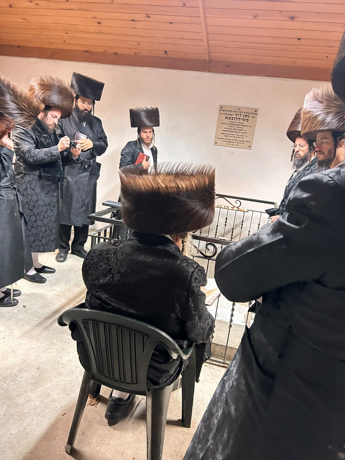 The Admor of Shidlovtza on pilgrimage in Poland
