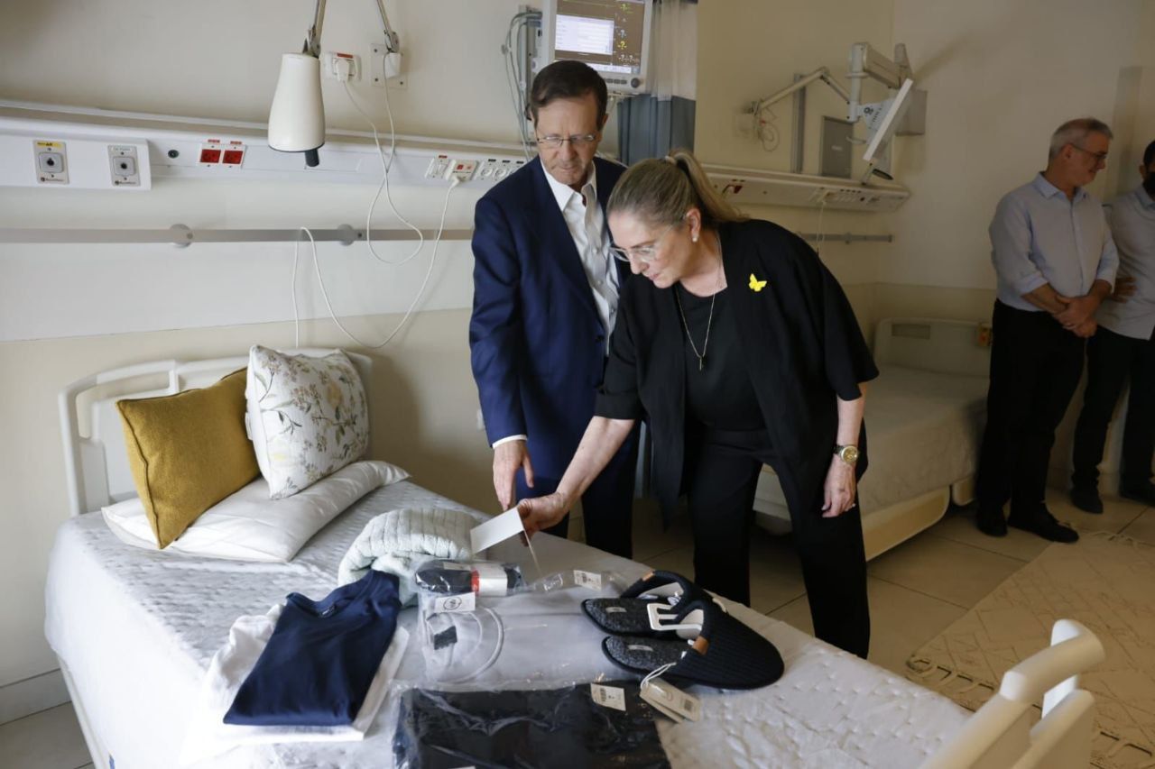 President Herzog pens personal welcome note to returning hostages