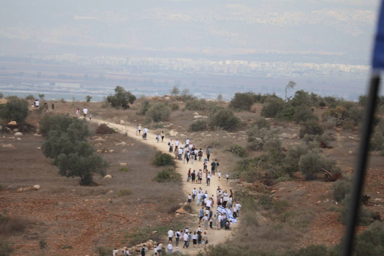 Marchers from Ganim to Kadim