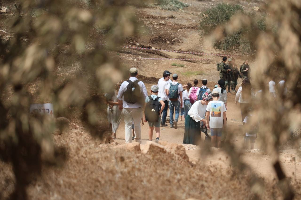Marchers from Ganim to Kadim