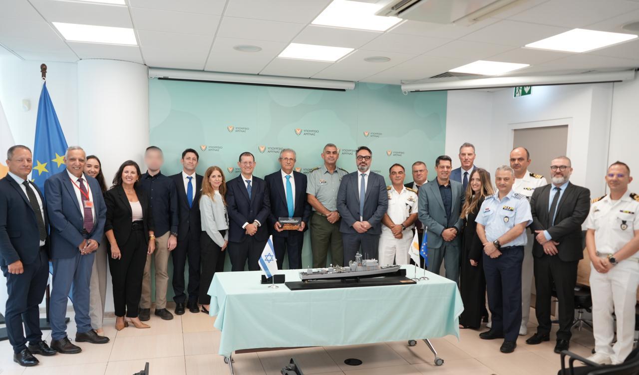 The signing ceremony. Photo: Cyprus Ministry of Defense