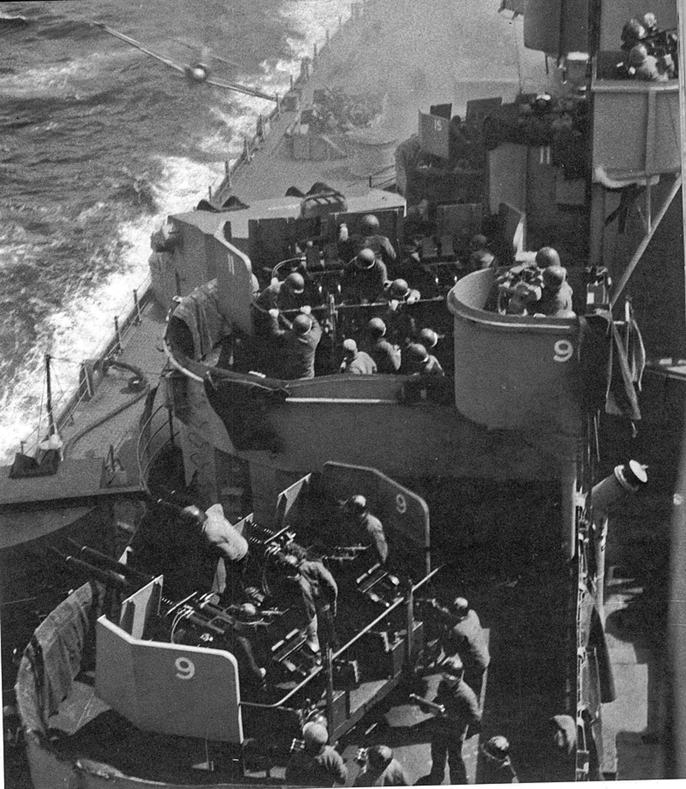 Japanese Kamikaze in a Mitsubishi A6M Zero Crashes into USS Missouri off Okinawa (April 11, 1945), Causing Minor Damage with No Casualties 