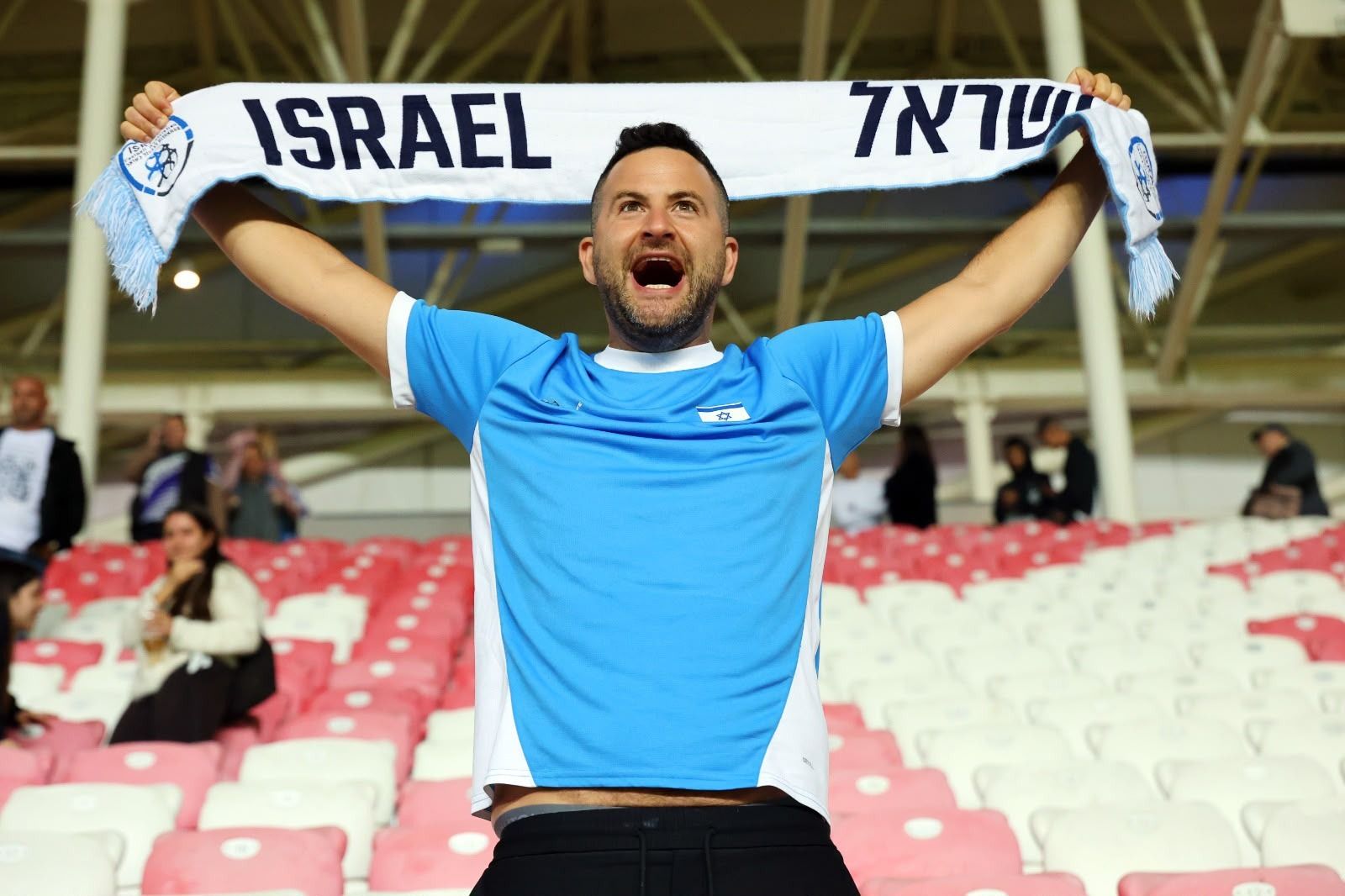 Guy Hochman at an Israel national team match