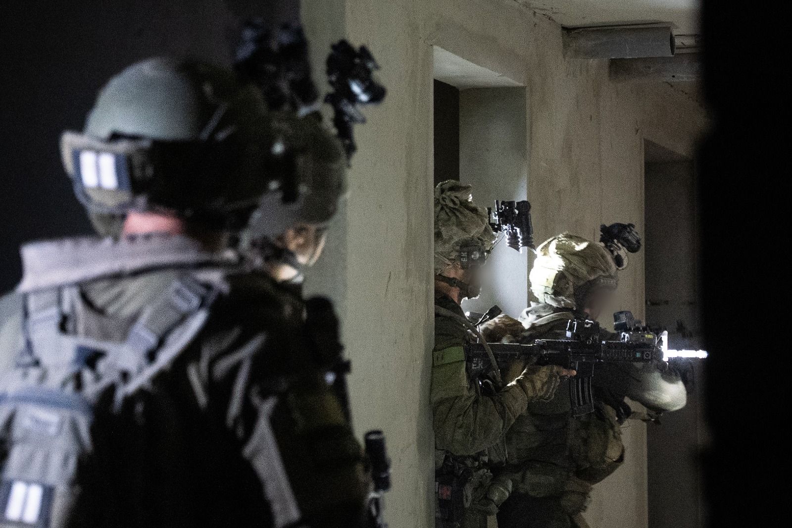 Division 91 forces operating in the security zone in southern Lebanon