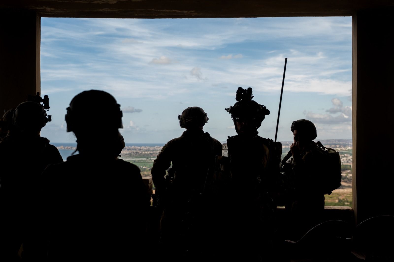 Division 91 forces operating in the security zone in southern Lebanon
