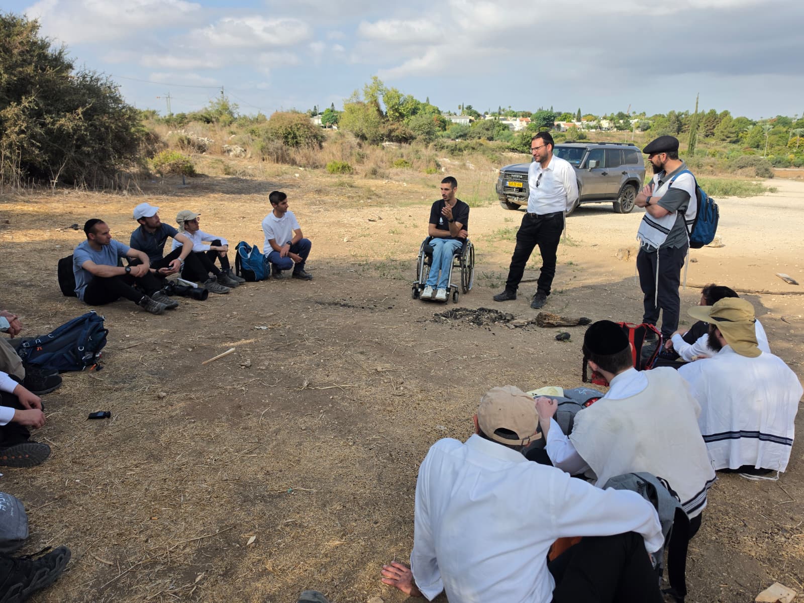 Ronen Kalimi, critically wounded in Lebanon fighting, at the chareidi tour-guide course field day