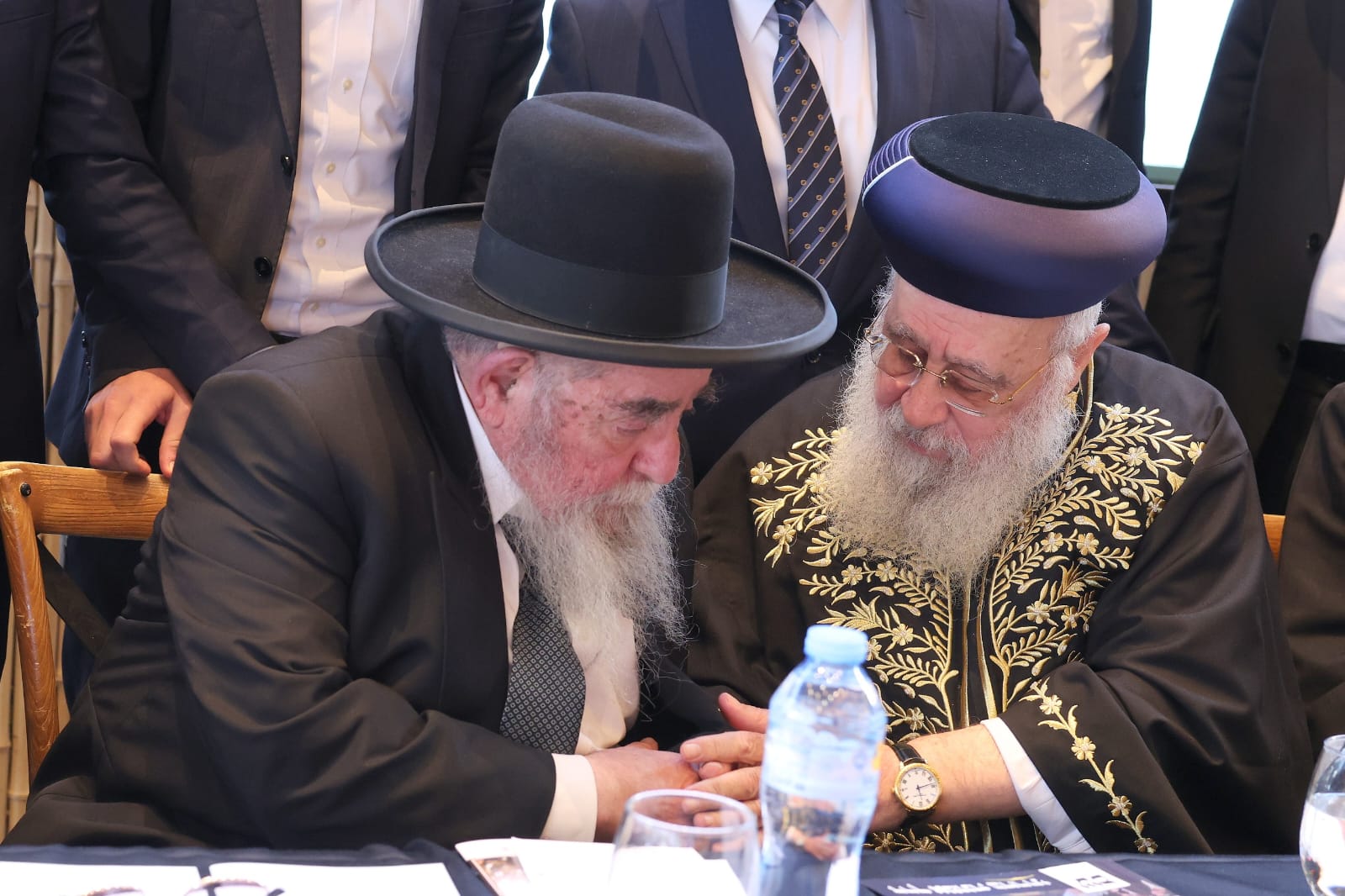 Emergency gathering of Moetzet Chachmei HaTorah members and hundreds of roshei yeshiva for Shas