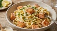 Creamy salmon pasta