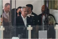 Netanyahu at the final Selichot prayers before Yom Kippur at the Western Wall