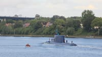 The submarine "Dragon" arriving at Haifa port