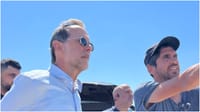 Feiglin touring the Gaza envelope