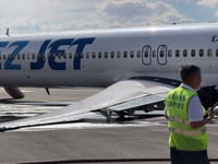 Aircraft on runway | Archive
