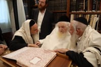 Rav Yaakov Dovid Nakash visiting HaRav Moshe Sternbuch shlita