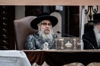 The Satmar Rebbe shlita at the opening of the zman