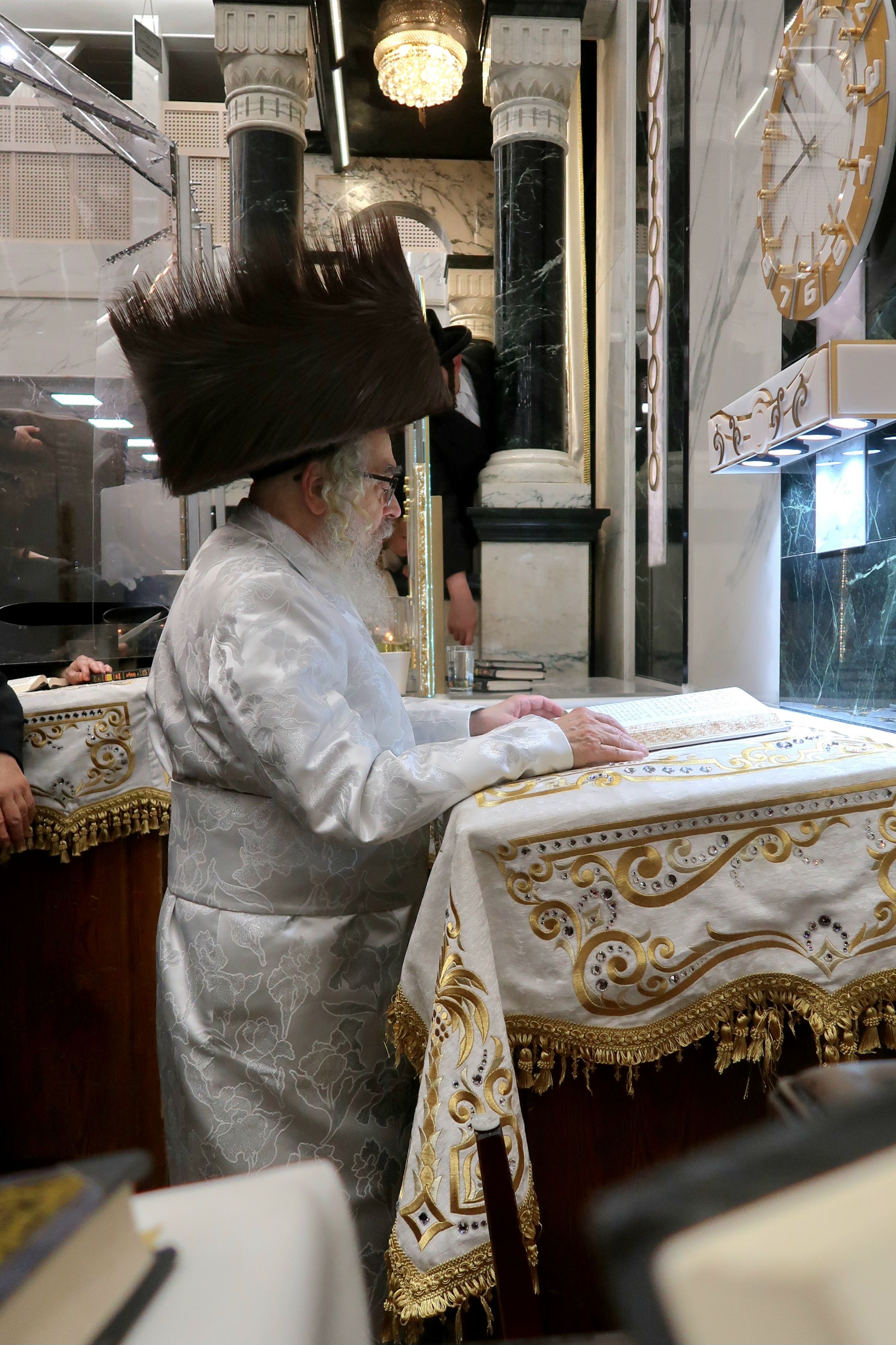 Motzaei Rosh Hashanah at the Satmar court