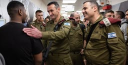 The Chief of Staff with the recruits