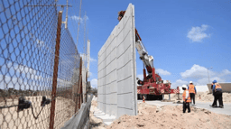 Contracting concrete walls