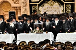 Vizhnitz Rebbe.