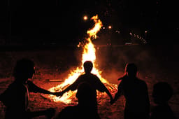 Lag Ba'omer bonfire