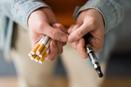 E cigarettes and cigarettes