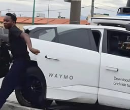 Passenger flees self driving car stuck on railroad